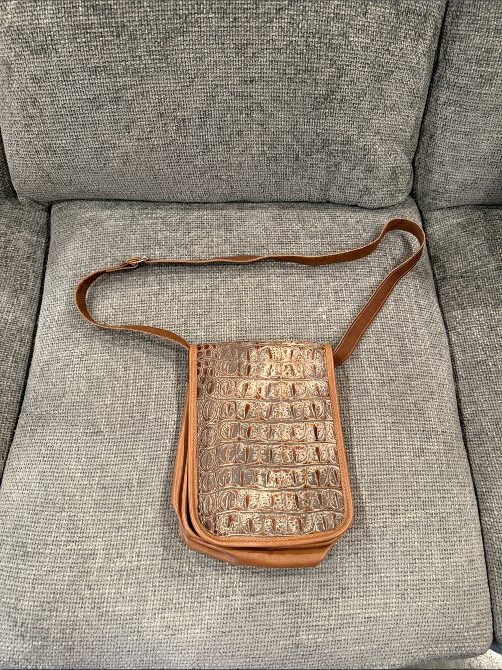 Just USA Croc-Embossed Tan Crossbody Bag